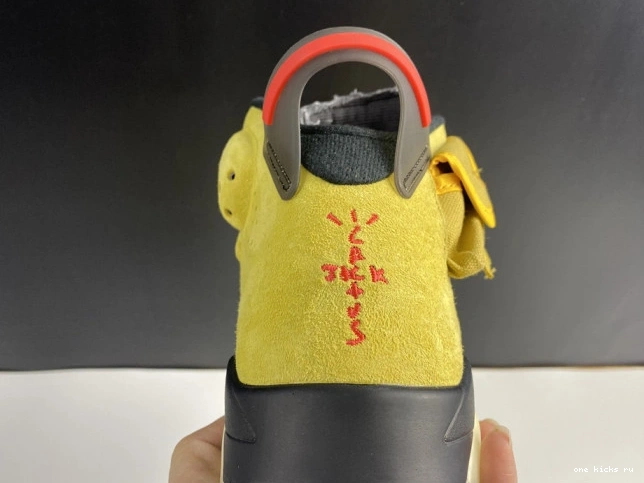 Chep Onekick CN1084-300 6 X JORDAN TRAVIS SCOTT YELLOW AIR 0811
